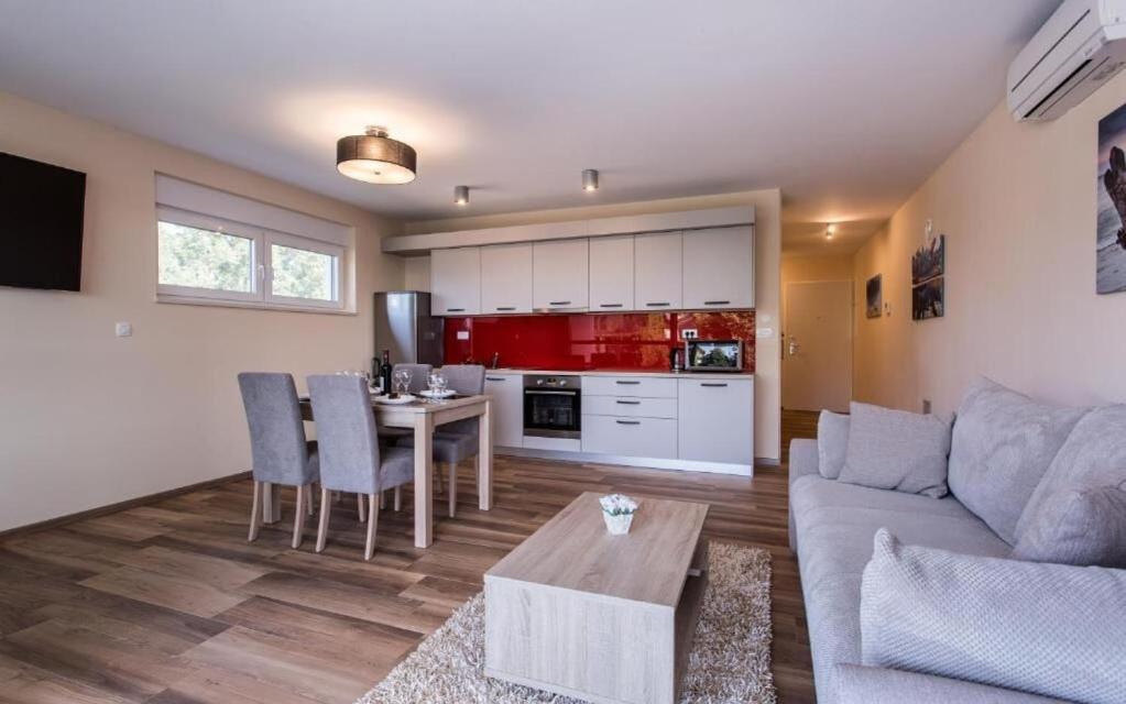 Apartments Marina مالينسكا المظهر الخارجي الصورة